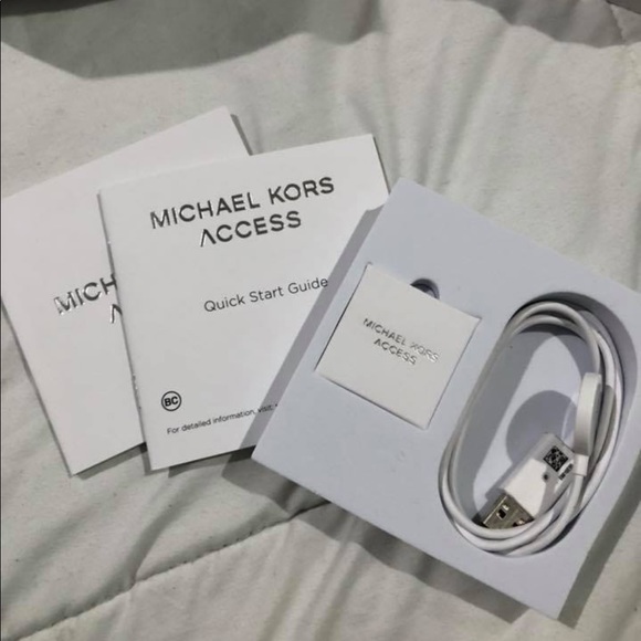 Michael Kors Unisex Bradshaw Rose Gold Smart Watch main image 4